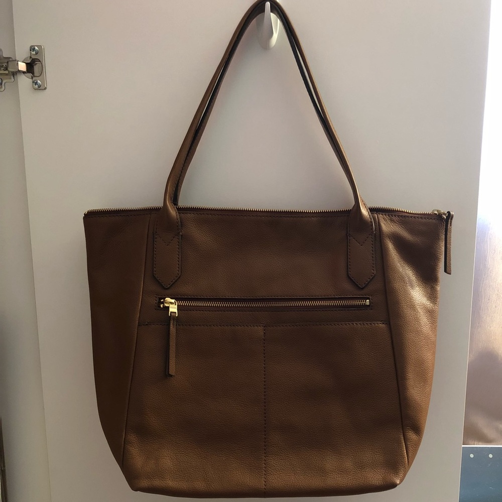 Fossil tote